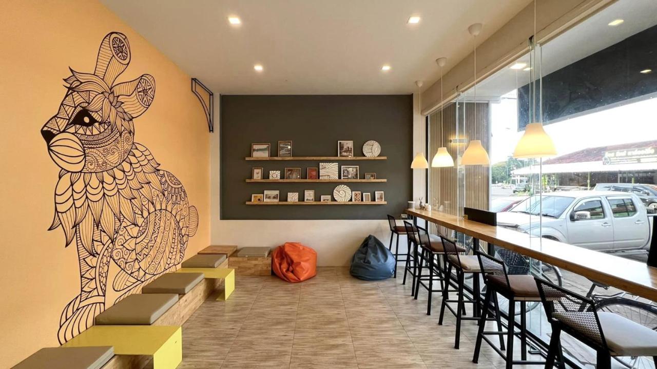 Paknap Hostel Nan Bagian luar foto