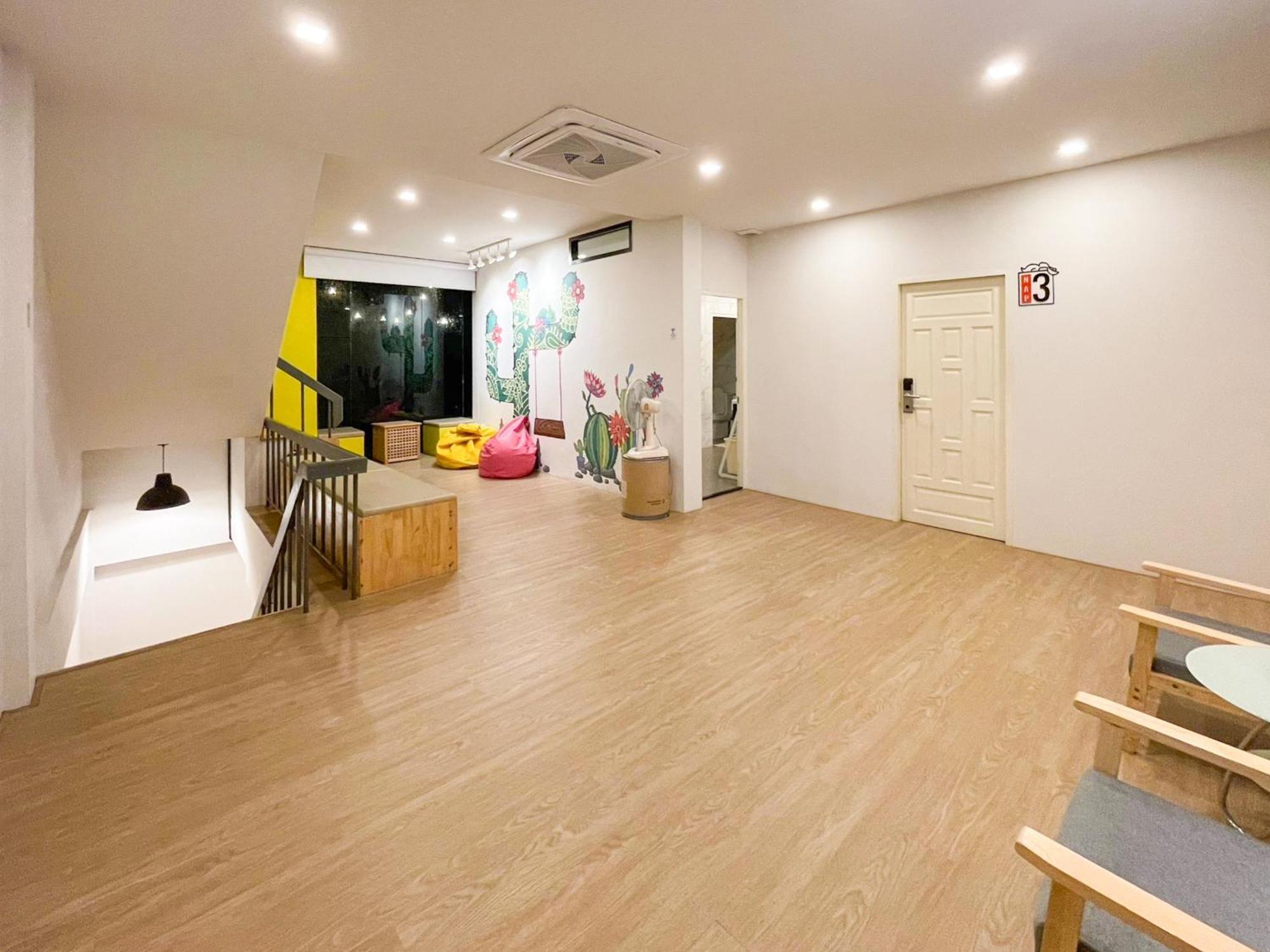 Paknap Hostel Nan Bagian luar foto